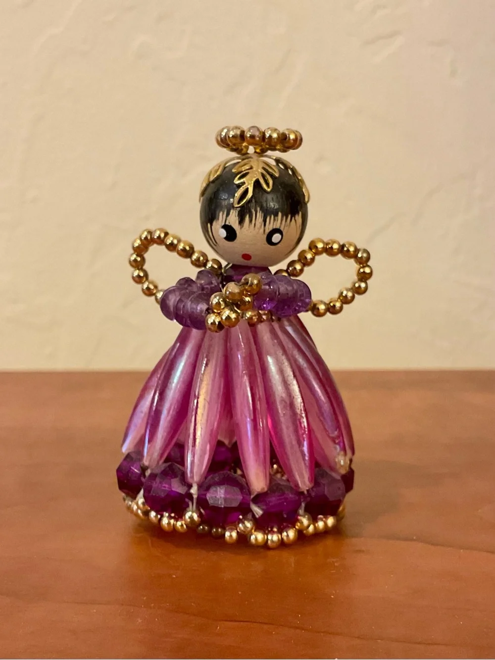 Vtg Iridescent Purple Beaded Angel Ornament/Figurine Christmas Holiday Religious
